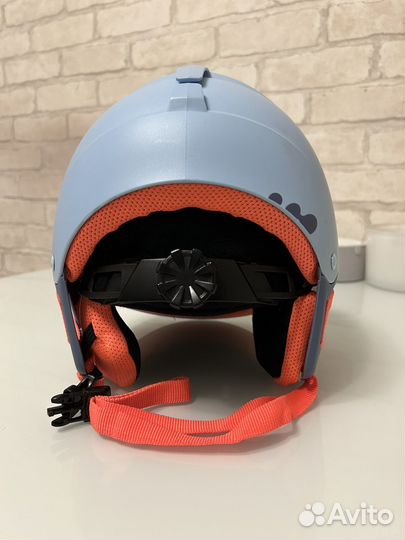 Горнолыжный шлем