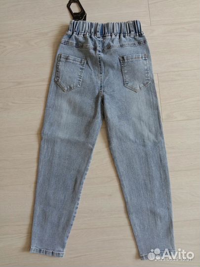 Джинсы новые