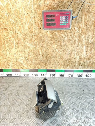 Пепельница передняя Toyota Camry v40