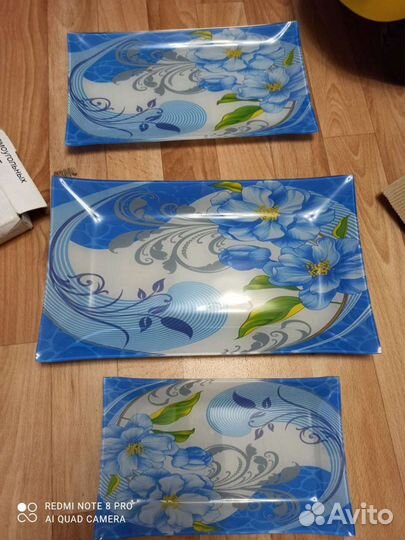 Набор новых тарелок