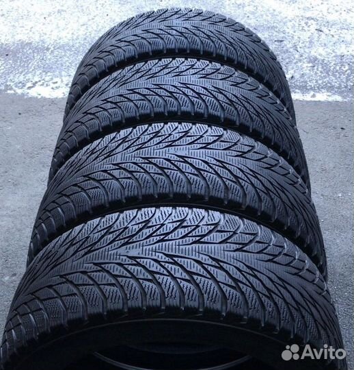 Nokian Tyres Hakkapeliitta R2 245/45 R18