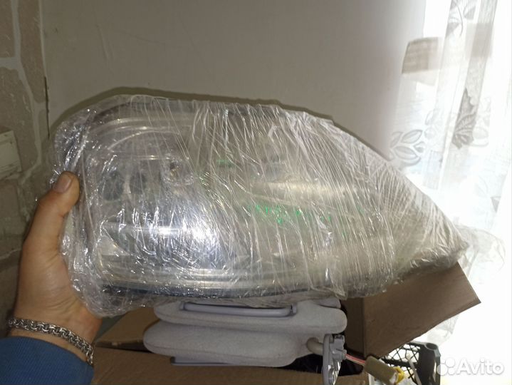 Фара правая на LADA Largus оригинал