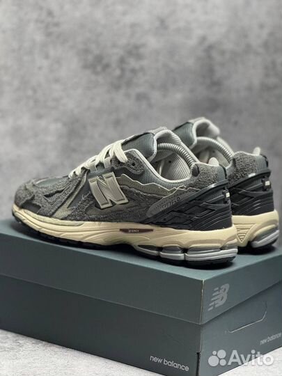 Стильные кроссовки New Balance 1906