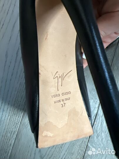 Ciuseppe zanotti design