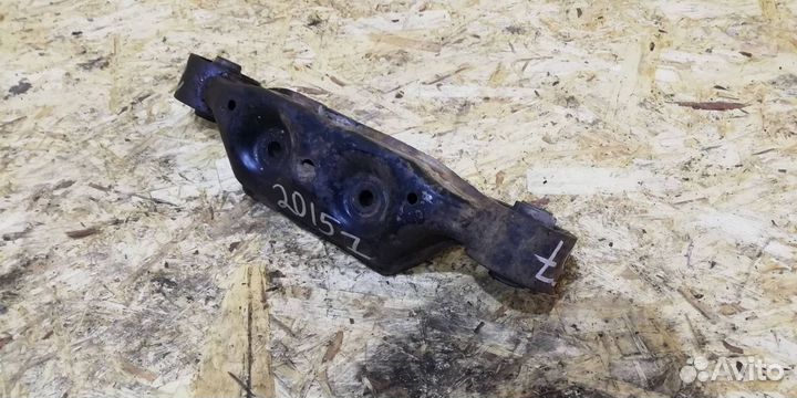 Кронштейн редуктора Subaru Forester 3 (SH) 2008