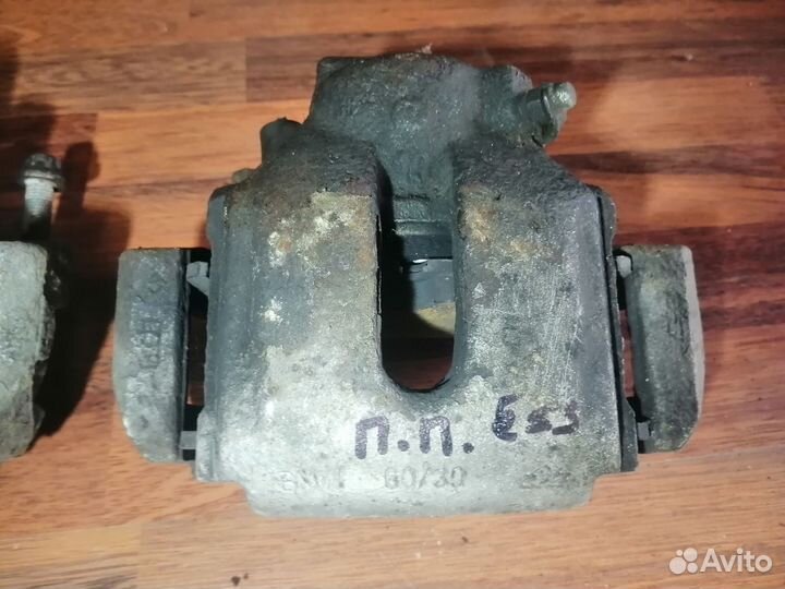 Суппорт тормозной передний BMW X5 E53 бмв Х5 Е53