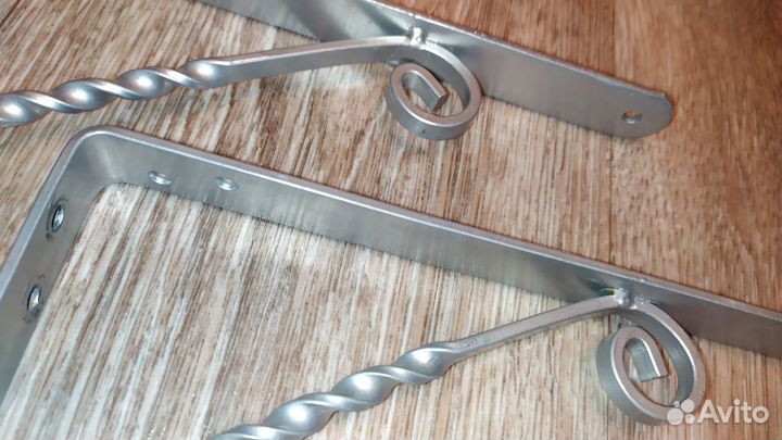 Кронштейны для крепления бельевых веревок