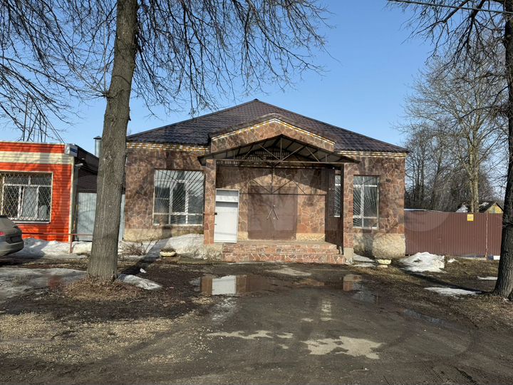 Здание, 284 м²