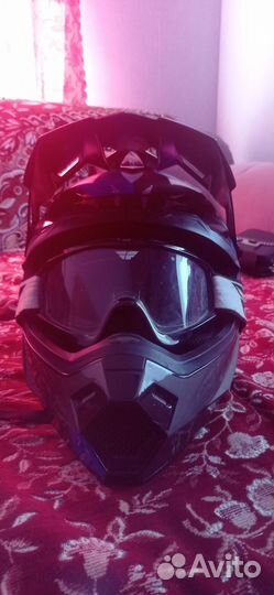 Кроссовый шлем и защита