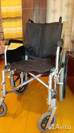 Инвалидная коляска