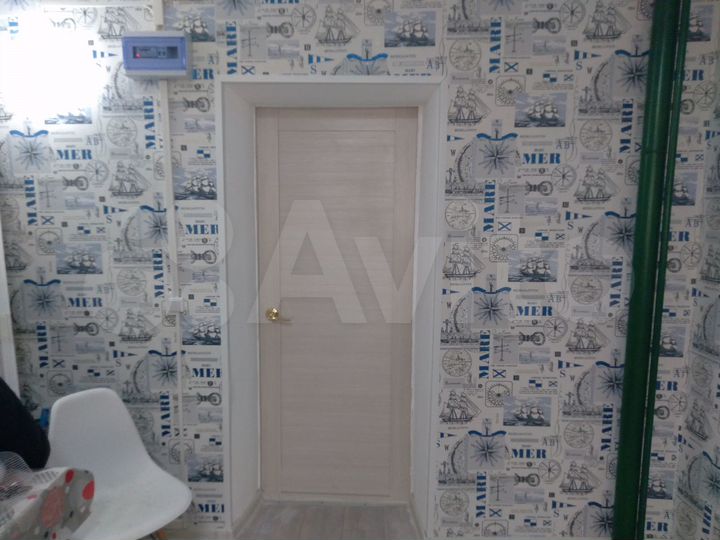 Комната 17 м² в 6-к., 1/3 эт.