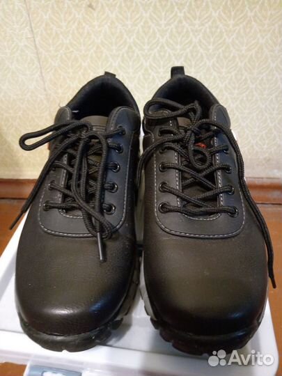 Кроссовки женские 36 размер