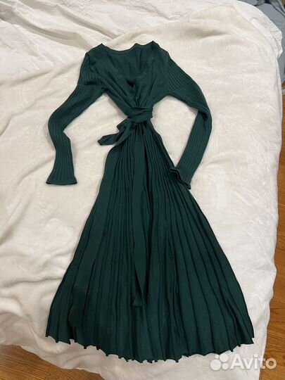 Платье трикотажное с поясом