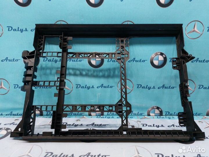 Рамка радиатора Bmw 525I E39 LCI M54B25 2000-09-29