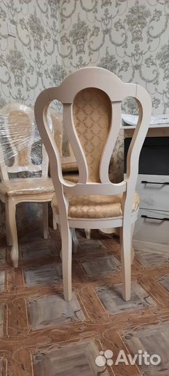 Стулья для кухни новые