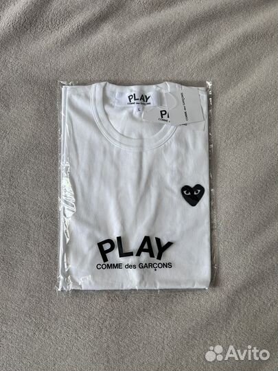 Футболка Comme Des Garcons Play white/black