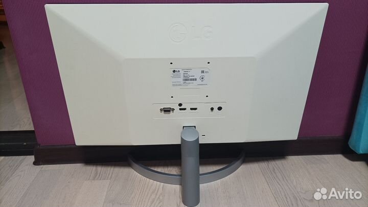 IPS монитор LG 23,8