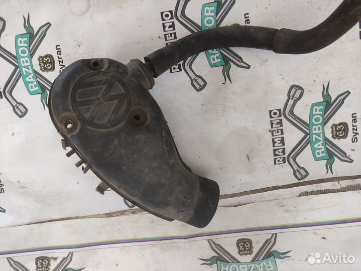 Корпус воздушного фильтра Volkswagen Passat B3