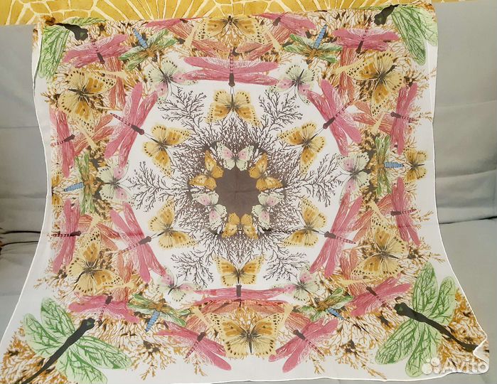 Легкий воздушный шарфик