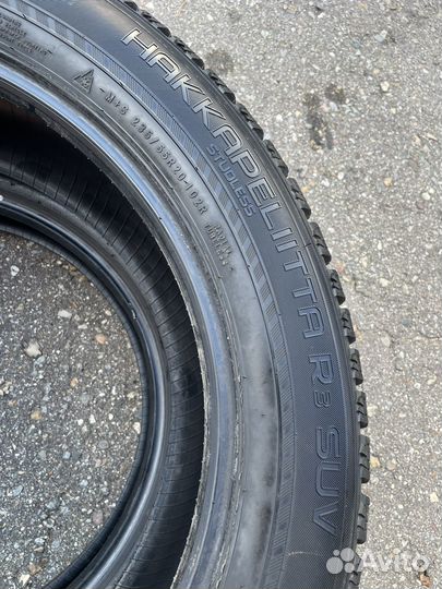 Nokian Tyres Hakkapeliitta R3 SUV 235/55 R20