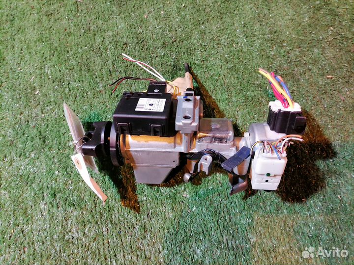 Замок зажигания 37105-68852 Suzuki SX4 YB41S