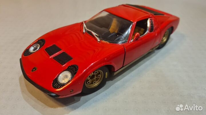 Коллекционная модель 1/18