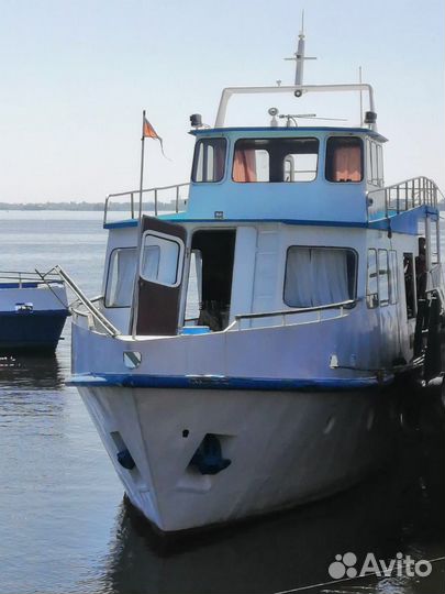 Аренда теплохода на 18 человек
