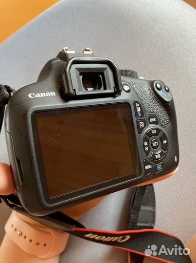 Зеркальный фотоаппарат canon 1200d body