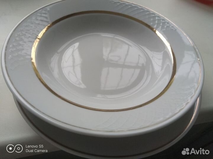 Набор тарелок новый