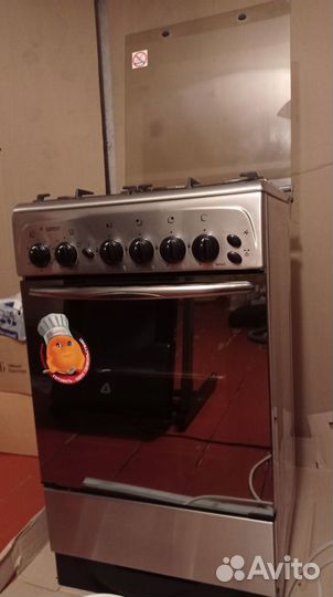 Продам газовую плиту