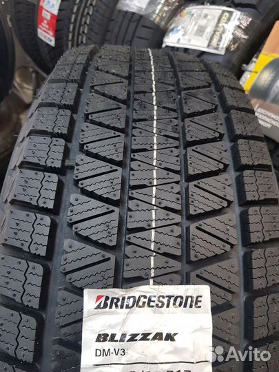 Bridgestone Blizzak DM-V3 235/65 R17 108S