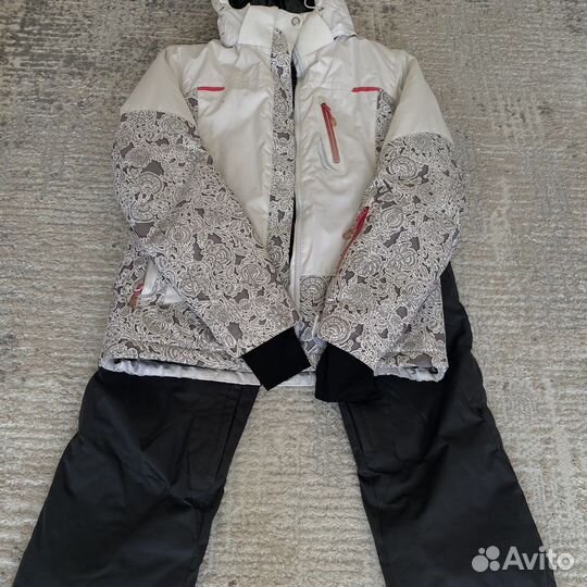 Горнолыжная куртка женская 42 44 46