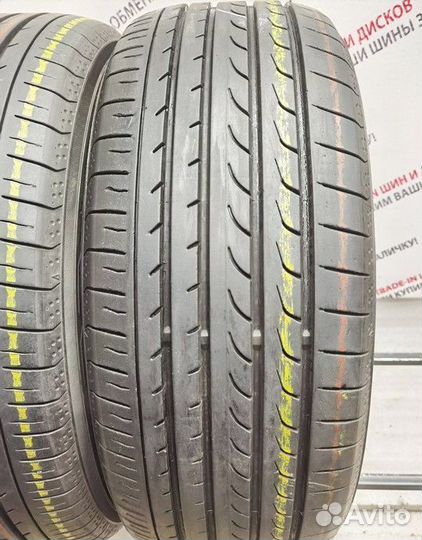 Yokohama BluEarth RV-02 215/60 R17 96H