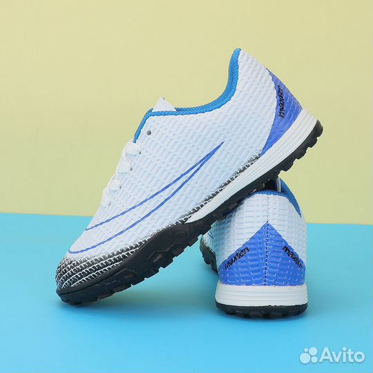 Детские футбольные бутсы (сороконожки)