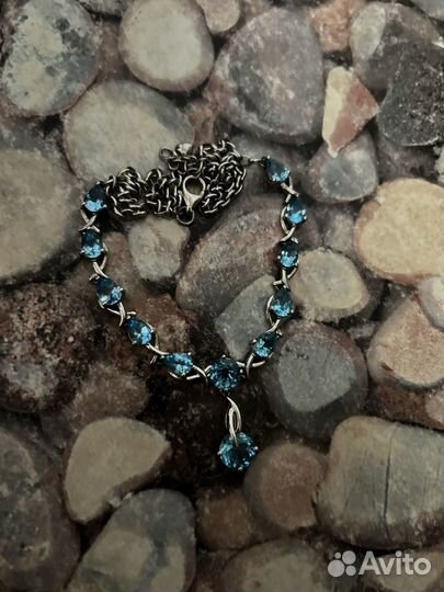 Серебряное колье с топазом