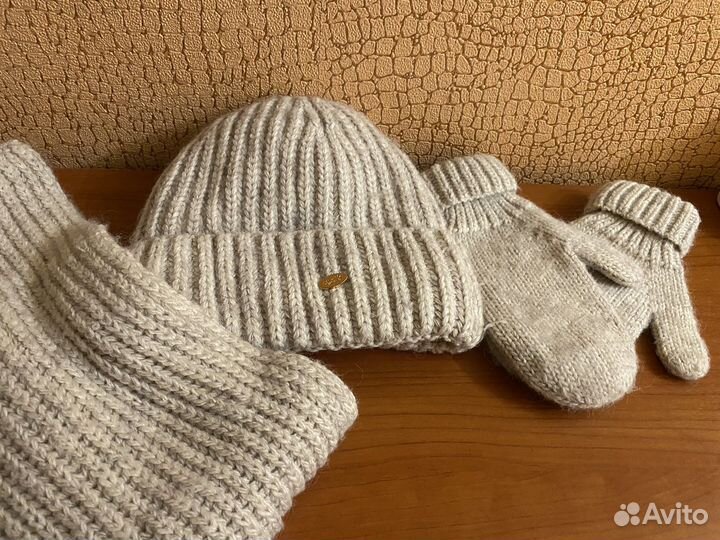 Комплект: шапка, снуд, варежки