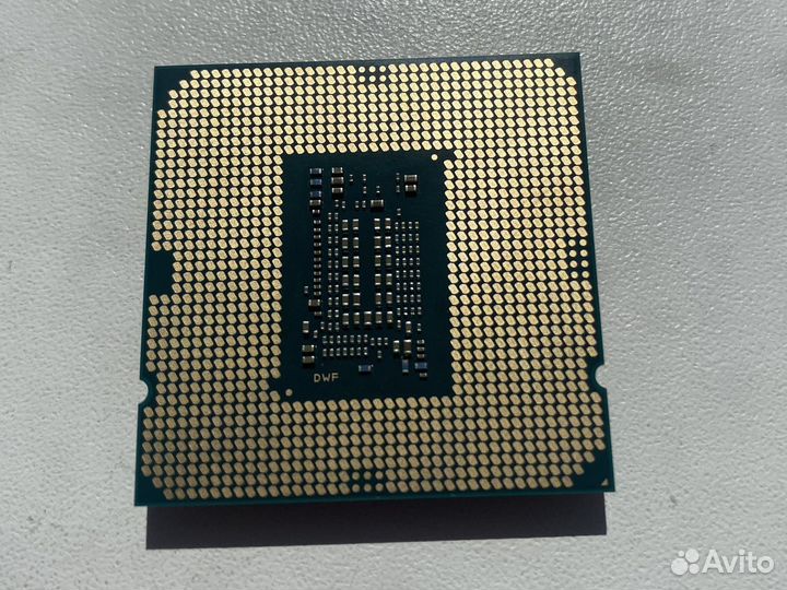 Процессор i3 10105F