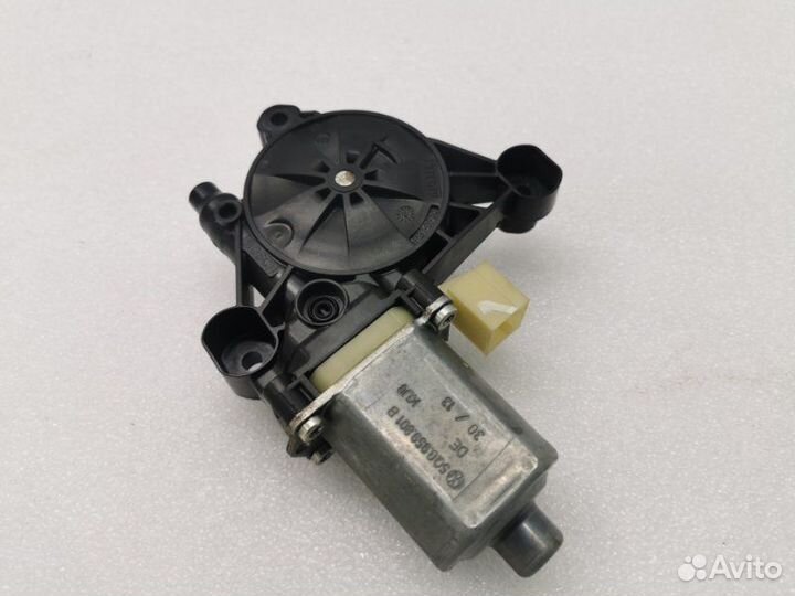 Мотор стеклоподъемника передний левый Skoda