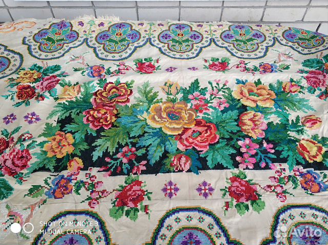 Старинное покрывало.вышивка