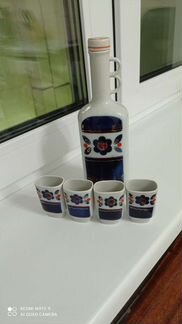 Графин и рюмки