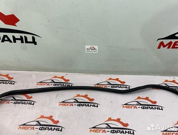 Уплотнитель двери задний левый Citroen Berlingo