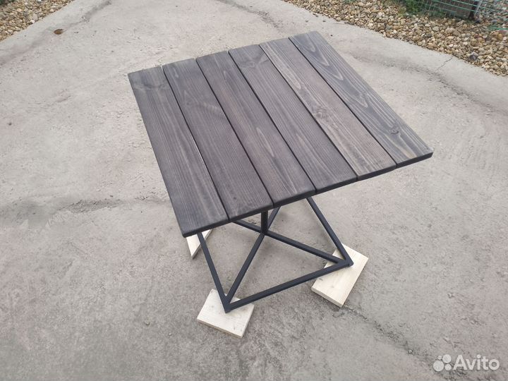 Столик журнальный новый