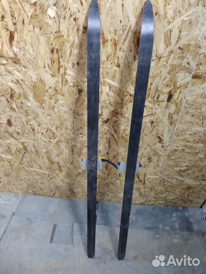 Лыжи беговые детские 130см