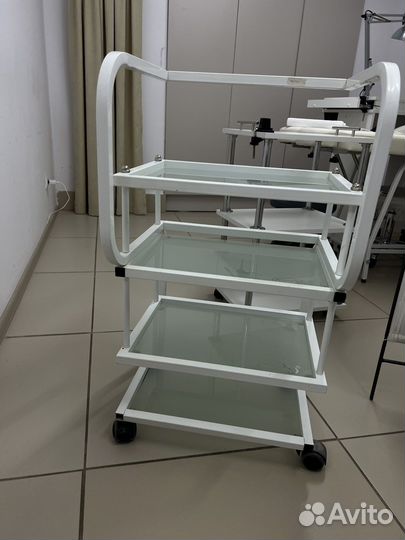 Тележка косметологическая / для педикюра