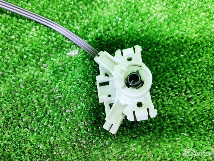 Тросик печки Toyota Yaris P90 2010