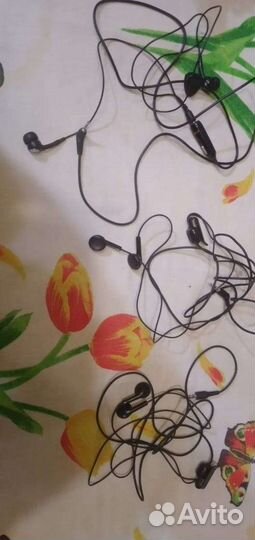 Зарядки,наушники и другое