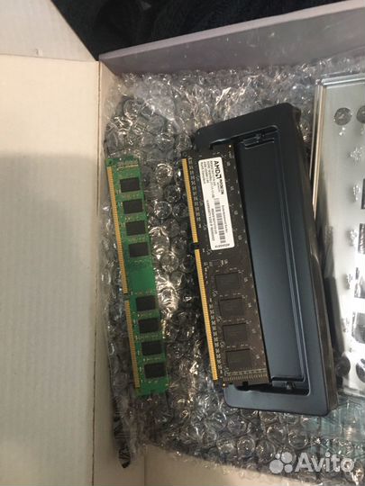 Материнская плата с процессором