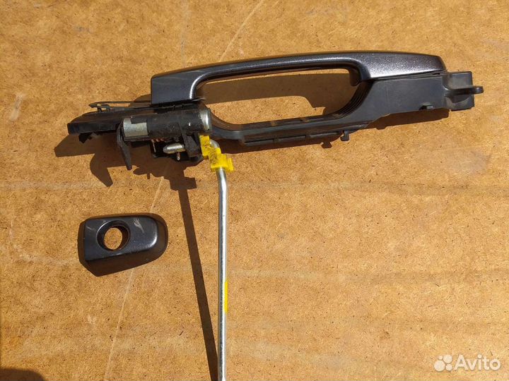 Ручка водителя Тойота Королла Е150