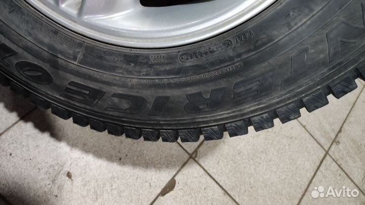 Dunlop SP Winter Ice 01 265/65 R17 112T