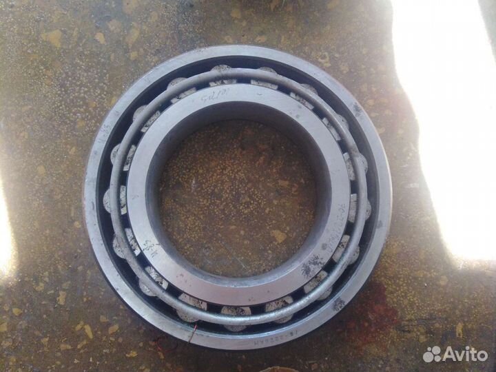 Подшипник 70 - 2228